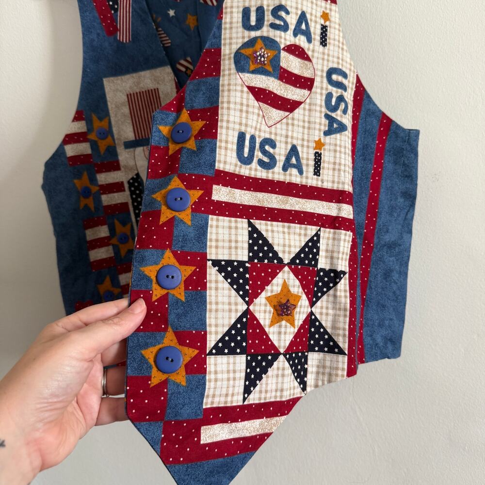 90s Vintage Handmade Patriotic Sewing Kit Vest with Embelishment | Large - Picture 4 of 7